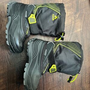 Kamik snow boots - toddler size 11